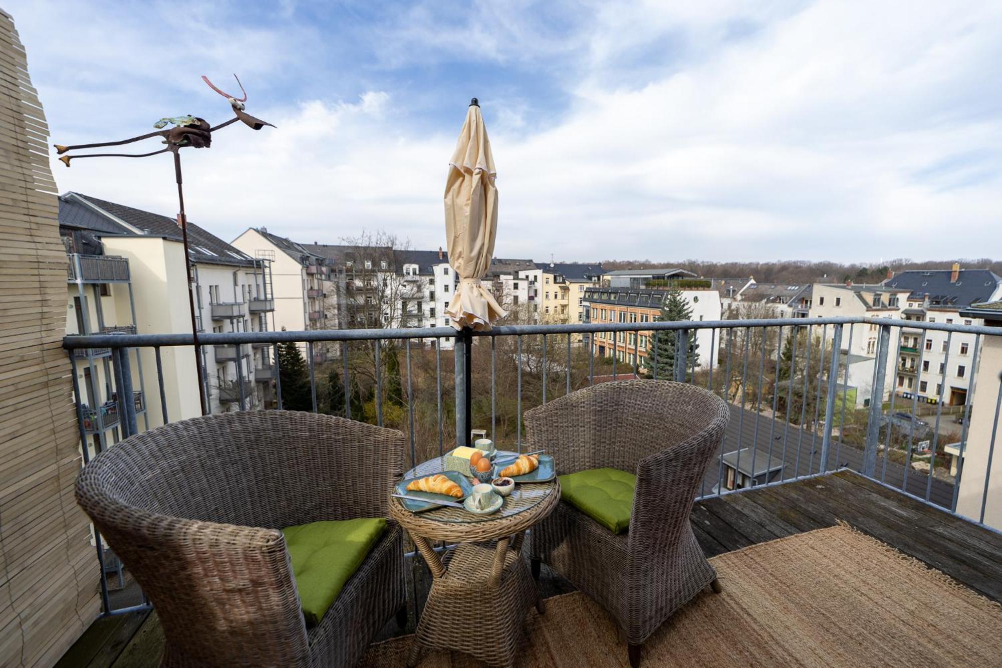 Schlossberg-Domizil Mit Weitblick - Arbeitsplatz, Balkon, Netflix, Badewanne & Yogamatte Chemnitz Extérieur photo